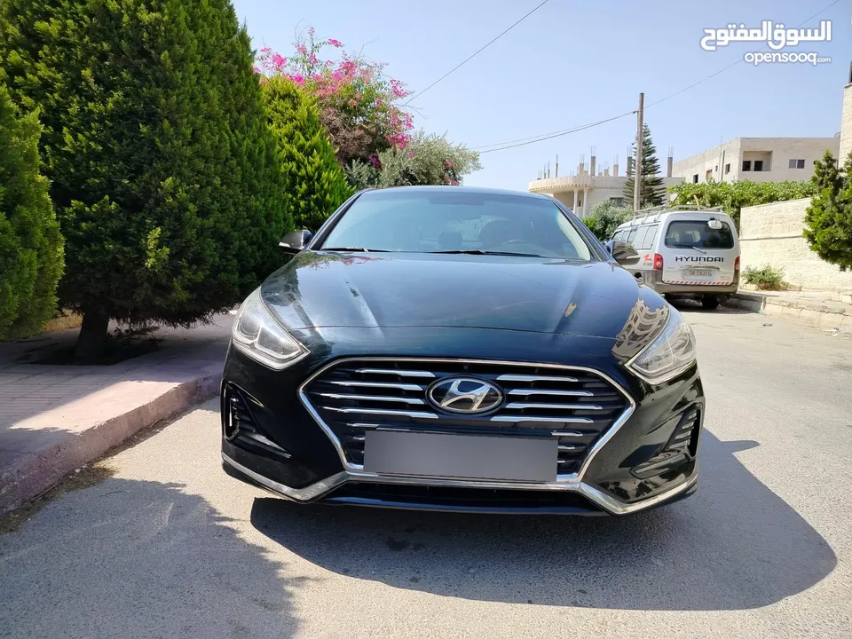 هيونداي سوناتا 2018 7جيد بحال الشركه ممشى قليل  استخدام شخصي مرفق ورقة الفحص