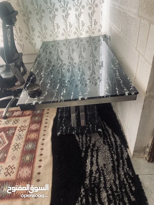 طاولة طعام ستيل و سكوريت