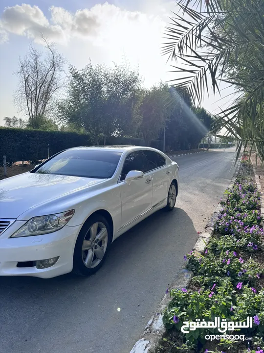 Lexus ls460 large model 2011