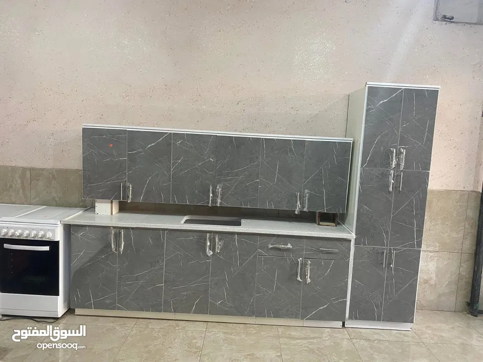 دفعة 1000 شيكل والباقي شيكات وفصل المطبخ الي بناسبك