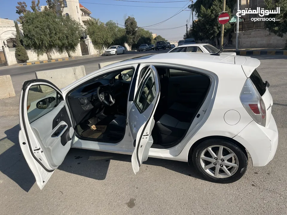 Toyota prius c 2013 تويوتا بريوس سي 2013