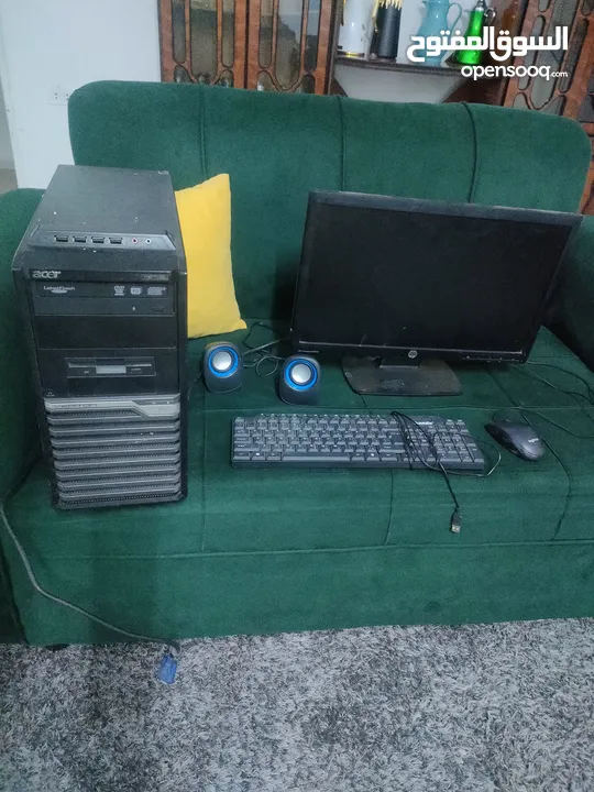 كمبيوتر الشاشه hp والكيس اسر