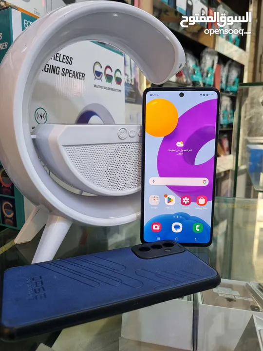 مستعمل Samsung M52 5G رام 8 جيجا 128 بدون كرتونه هدية كفر ولزقة وشاحن الاصلي متوفر توصيل