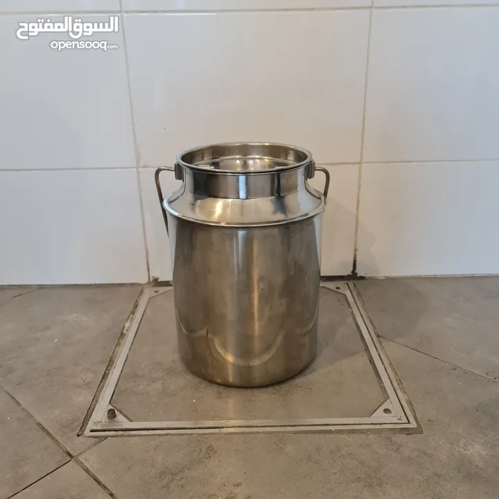 ادوات مطاعم و غيرها للبيع بسعر ممتاز