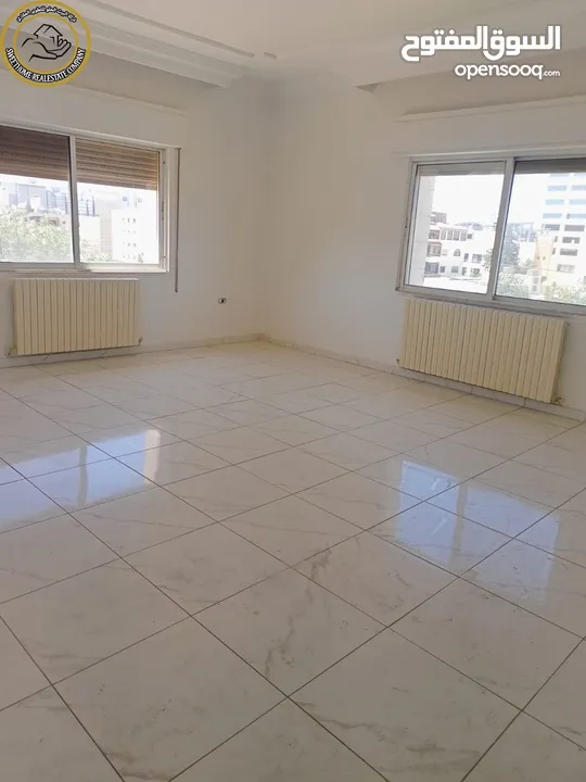 شقة طابقية مميزة للبيع في عبدون الشمالي  - خلف المركز العربي طابق ثاني 335م