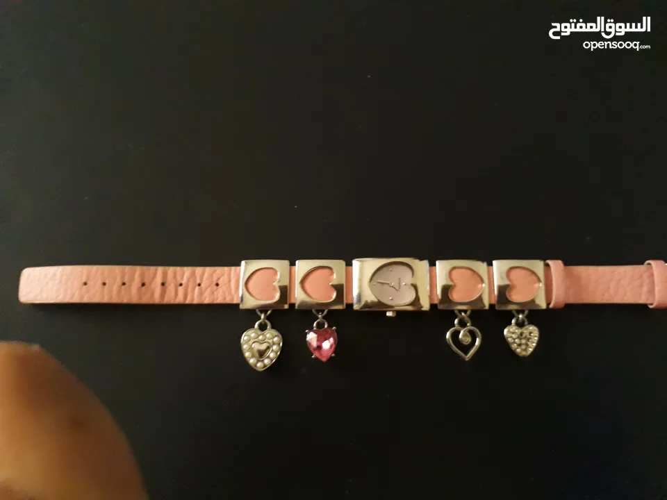 ساعة فوسيل وكيلها ابو شقره بحال الوكاله بربع سعر الوكيل وعد شرف اذا بتلقا مثلها بنفس السعرخذها بلاش