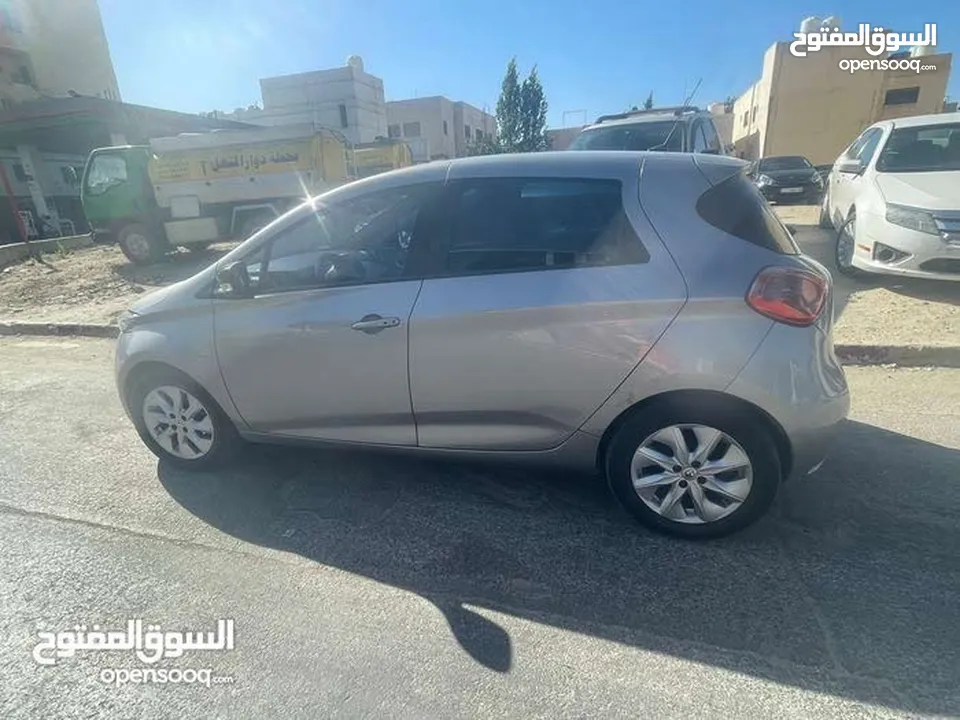 سيارة رينو زوي موديل 2016 وارد شركة مالك اول سيارة صلاة نبي عليها كهرباء كامل