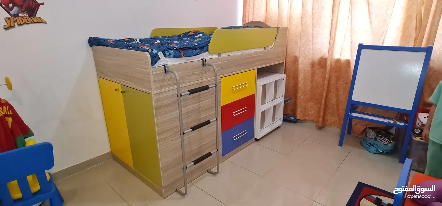 سرير اطفال مع مخزن و مكتب  Kid bed with desk and storage