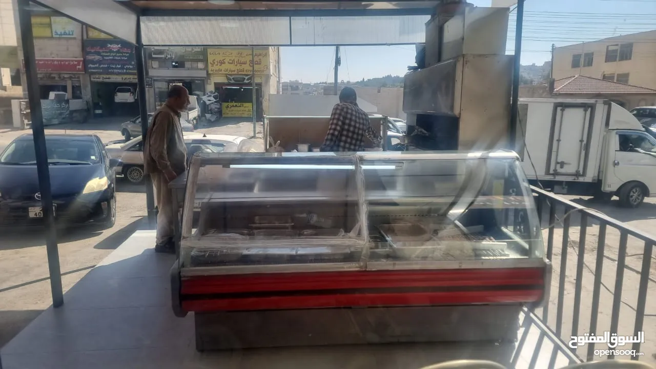 مطعم ومشاوي وسناكات ومناقيش وبيتزا للبيع بسعر مغري وقابل للتفاوض