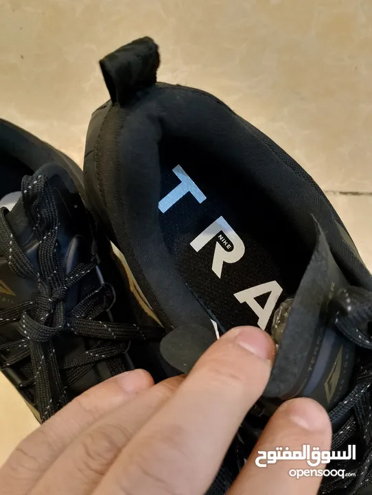 حذائين   NIKE  اصليات وارد امريكي جديد غير مستخدم