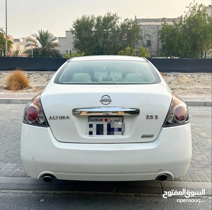 Nissan Altima 2012