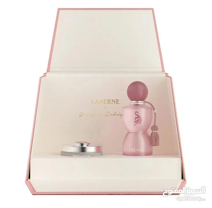 بكج جورجينا الفخم LAVERNE SENSE لمسة فخامة بأنوثة ناعمة المحتويات عطر وكريم ترطيب وعبوة حقيبة وردية