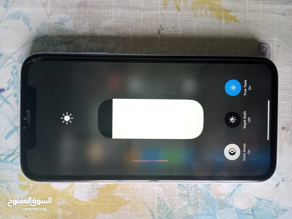 آيفون 11 نظييف جدا للبيع او للبدل ع احدث