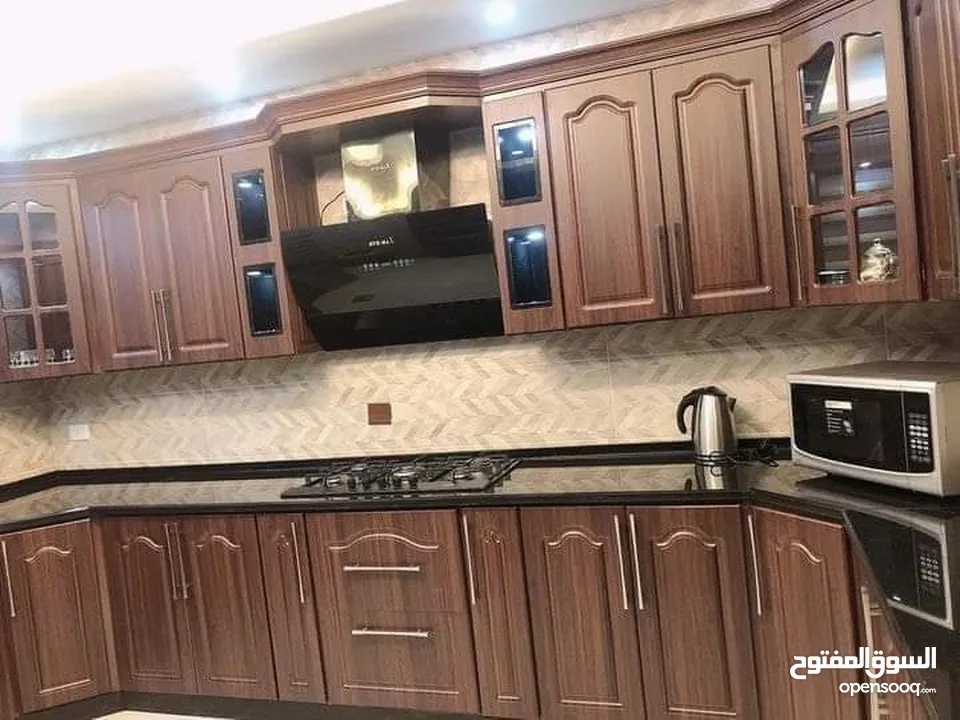 لجميع انواع ألمنيوم والحدادة ابواب مطابخ شبابيك ابجورات
