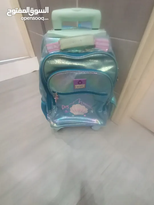 حقيبه مدرسيه للبيع