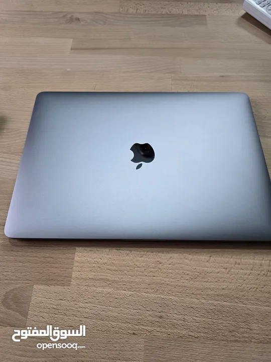 macbook 13 pro M1 chip