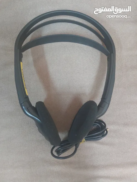 سماعات رأس Listen. أصلية بحالة ممتازة استخدام لجميع الأجهزة الصوتية