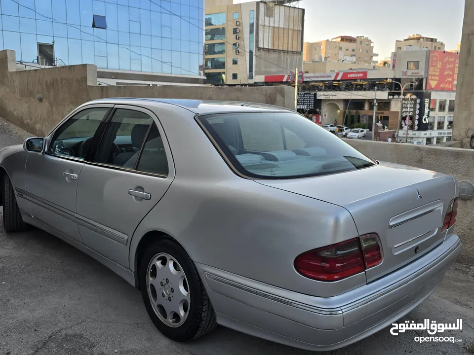 مرسيدس E200 Elegance للبيع موديل 2000 نظيفة