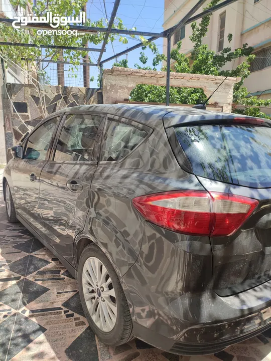 فورد سي ماكس استعمال بنت