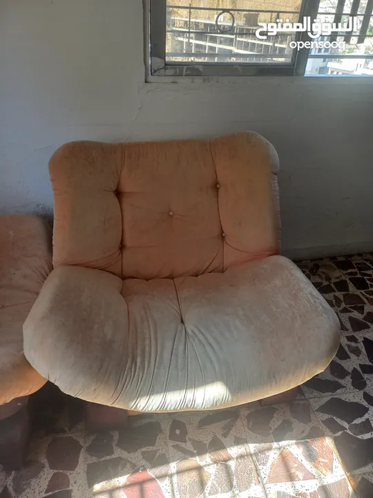طقم كنب حالة جيده جدا
