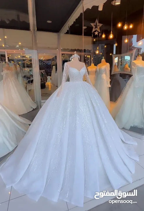 بيع محل تأجير بدلات عرايس