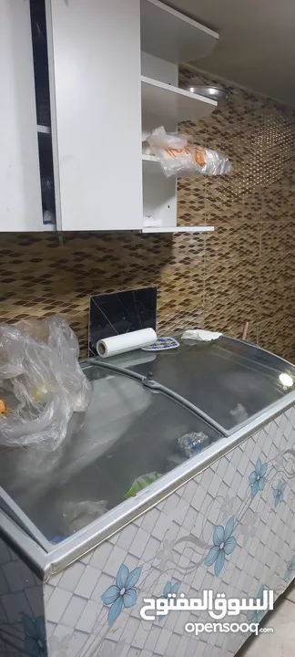 مطعم للبيع بسعر مغري بطبربور مقابل حلويات نفيسة ويعمل بشكل جيد والمنطقة حيوية وقوية
