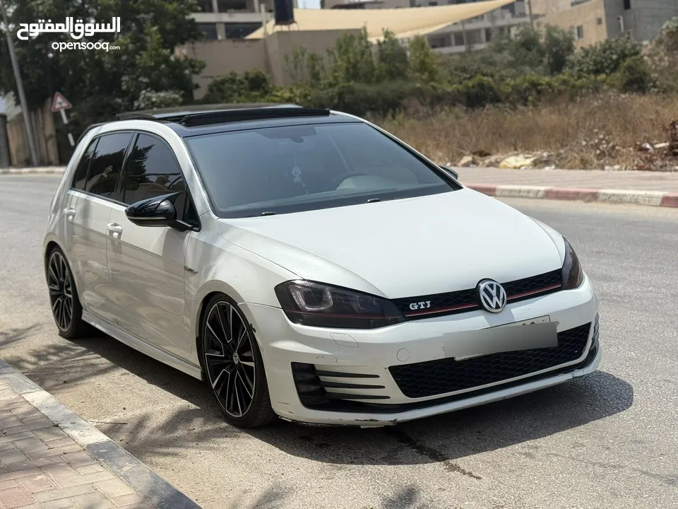 Golf GTi فل الفل بانوراما ترخيص 2014