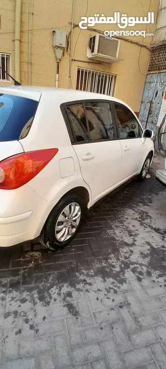 Nissan tiida 2011