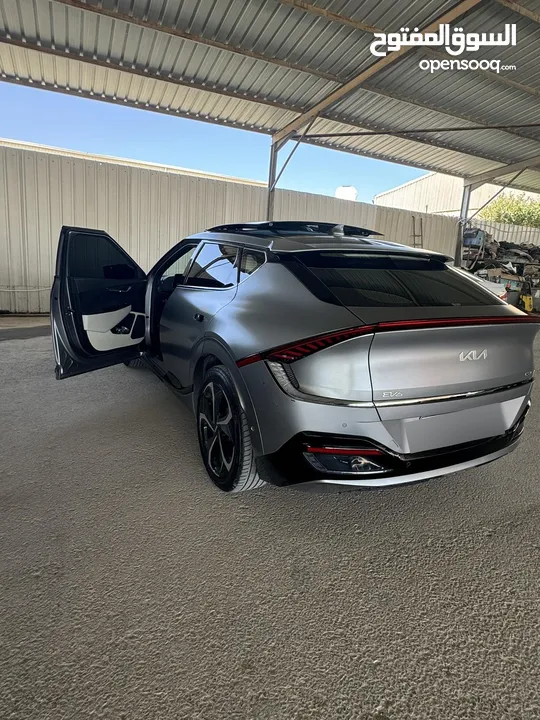 كيا EV6 GT LINE 2022 استخدام شخصي فحص كامل فل اعلى صنف جميع الموصفات وارد كوري لون خارجي وداخلي مميز