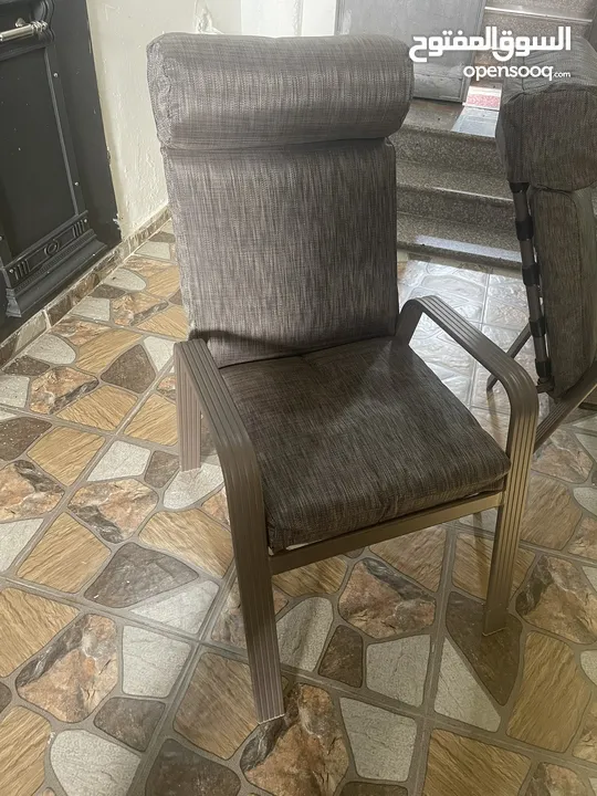 طقم سفرة خارجي شبه جديد