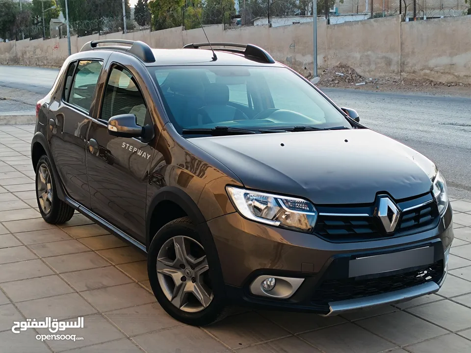 رينو سانديرو 2020 بحالة الشركة