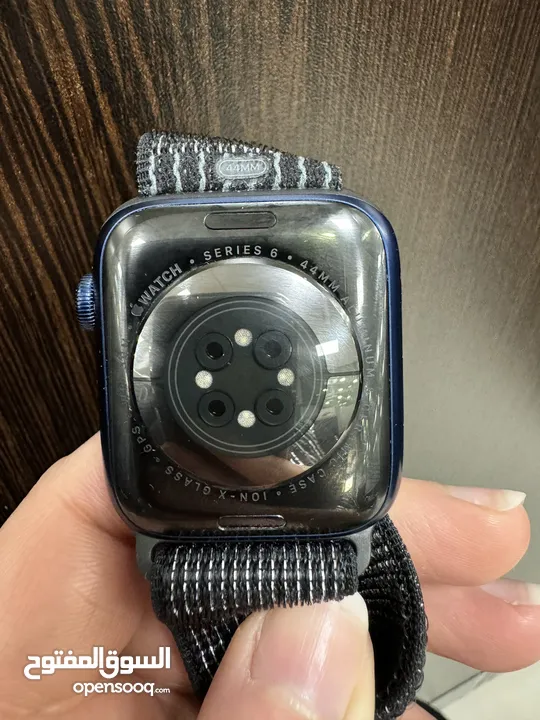 Apple Watch 6 - 44 mm ( Deep Navy Blue ) with Original Nike Sport Loop (Black)