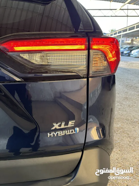 2021 TOYOTA RAV4 HYBRID XLE PREMIUM