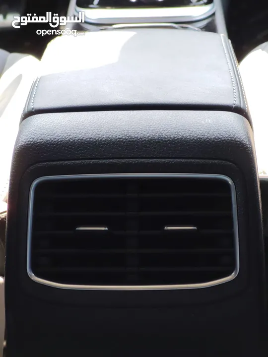 VOLKSWAGEN ID.4 CROZZ PRO light pro  عداد 13k فقط