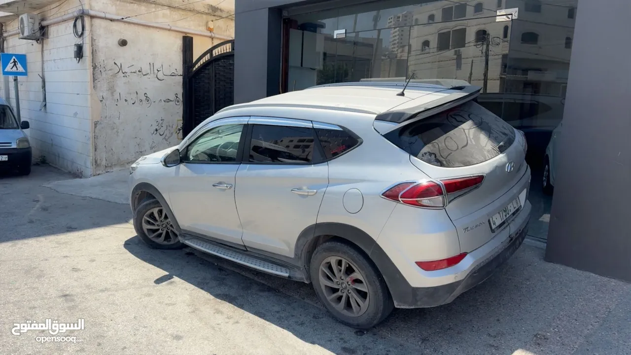Hyundai Tuscan 2016