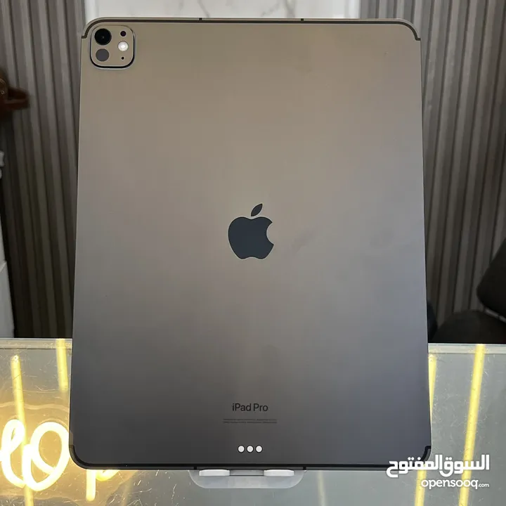 ‏iPad Pro 13-inch (M4) 256G  ‏Wi-Fi + Cellular