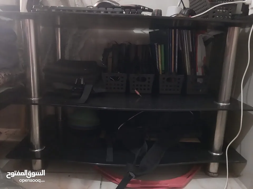 طاوله زجاج سكوليت بحاله ممتازه