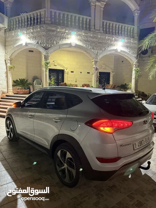 جيب هونداي توسان 2016  فقط 75 الف كاش فل بدون فتحة مميز جداً ترخيص تامين شامل سنة بالورقة  بالنايلن