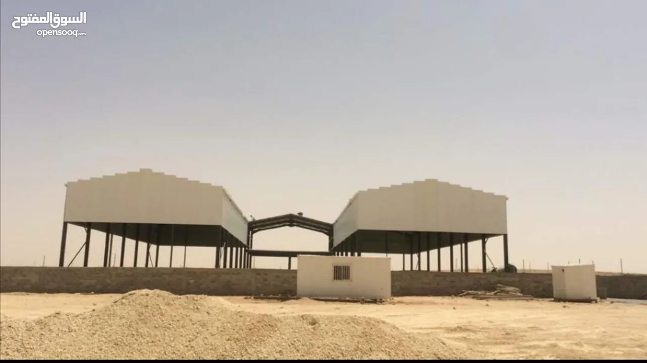 للبيع ارض  10 دونم صناعات عليها 3 هناجر جديده في جنوب عمان بعد الجيزه في ضبيعه  خلف مطاحن الجنوب