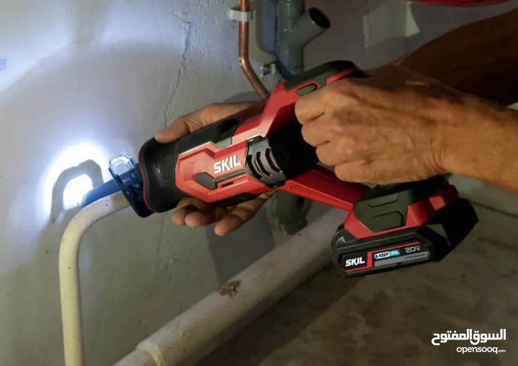 منشار ترددي قابل لإعادة الشحن بقوة 20 فولت لمختلف أعمال القطع skil