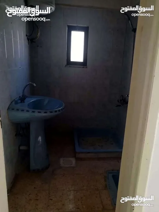شقة طابق ثاني هندسي للإيجار