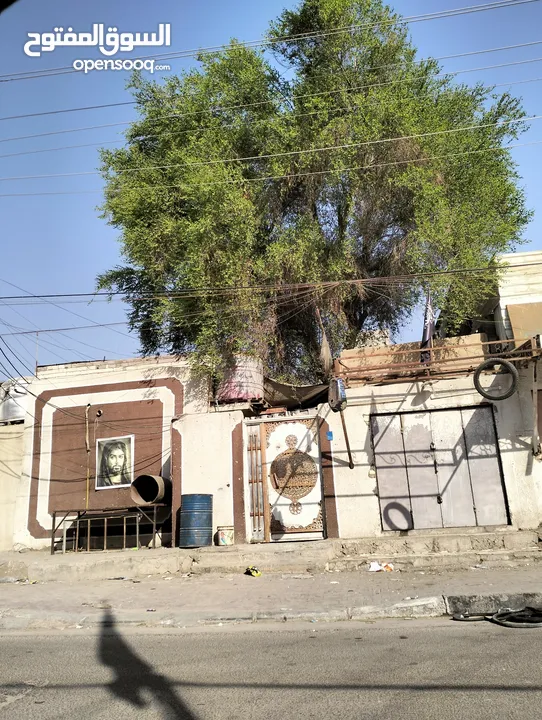 دار للبيع في حي الحسين الحيانيه شارع 60 العام