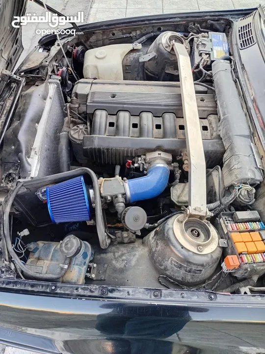 بي ام دبليو BMW E30  320  بوز نمر موديل 1986 محدثة 1990