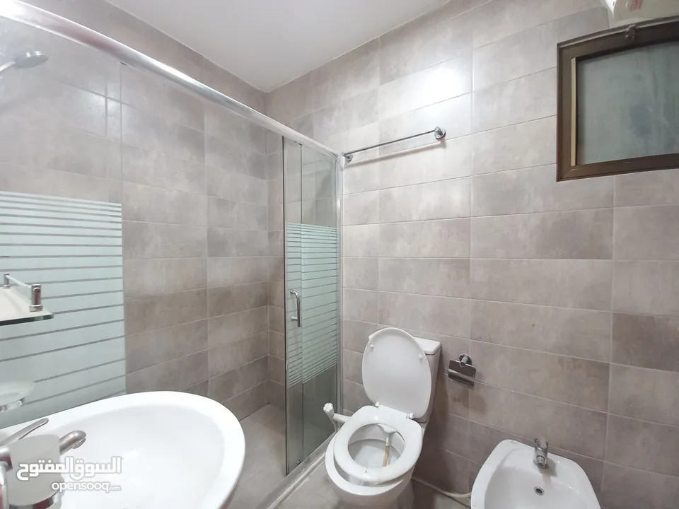 شقة غير مفروشة للايجار في الصويفية  ( Property 33706 )-175072441