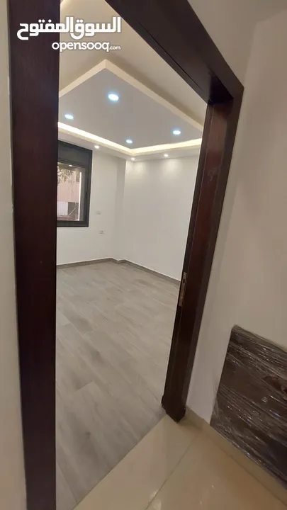 شقة للايجار سوبر ديلوكس من المالك مباشرة  في المدينة الرياضية دخلة فندق الارز