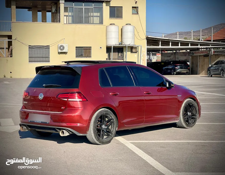 فولكسفاغن جولف  MK7.5  فل الفل فتحة سقف بانوراما بنزين 1500cc اتوماتيك-2020  نخب