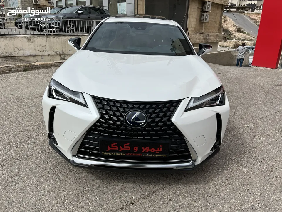 ليكزس UX300e كهربائية اعلى اضافات 2021