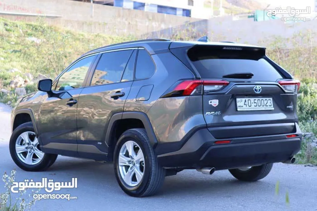 للبيع بسعر مغري  RAV4 2019