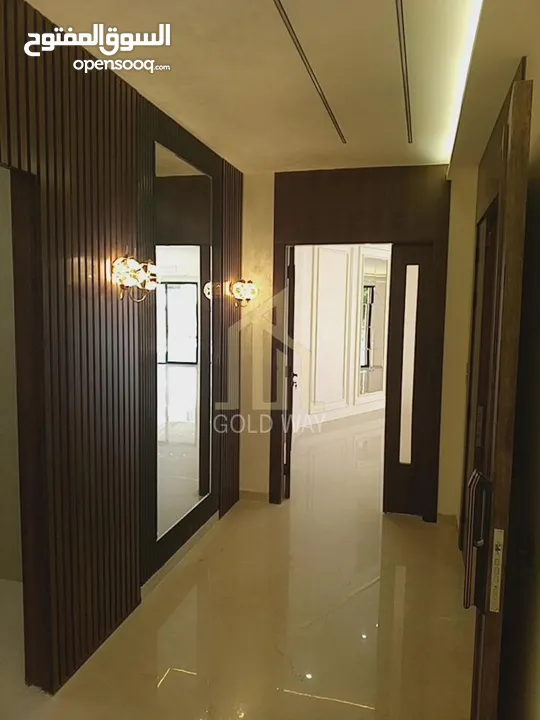 شقة مميزة للبيع طابق أول 290م في أجمل مناطق دير غبار/ ref 7012