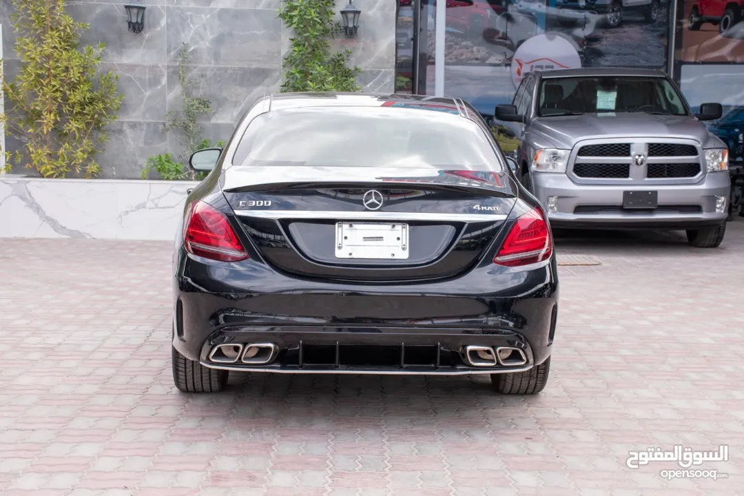 مرسيدس سي 300 بانوراما فل مواصفات C300 Luxury Panorama Full option